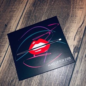 Make Up For Ever Palette 9 - Artist Shadows 2